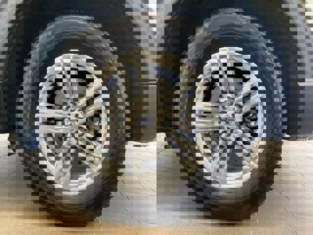 Certified 2021 Ford Explorer XLT w/ Equipment Group 202A image 27