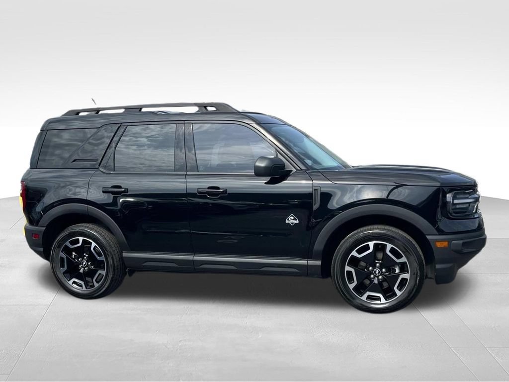 Certified 2023 Ford Bronco Sport Outer Banks w/ Tech Package AWD/4WD image 2