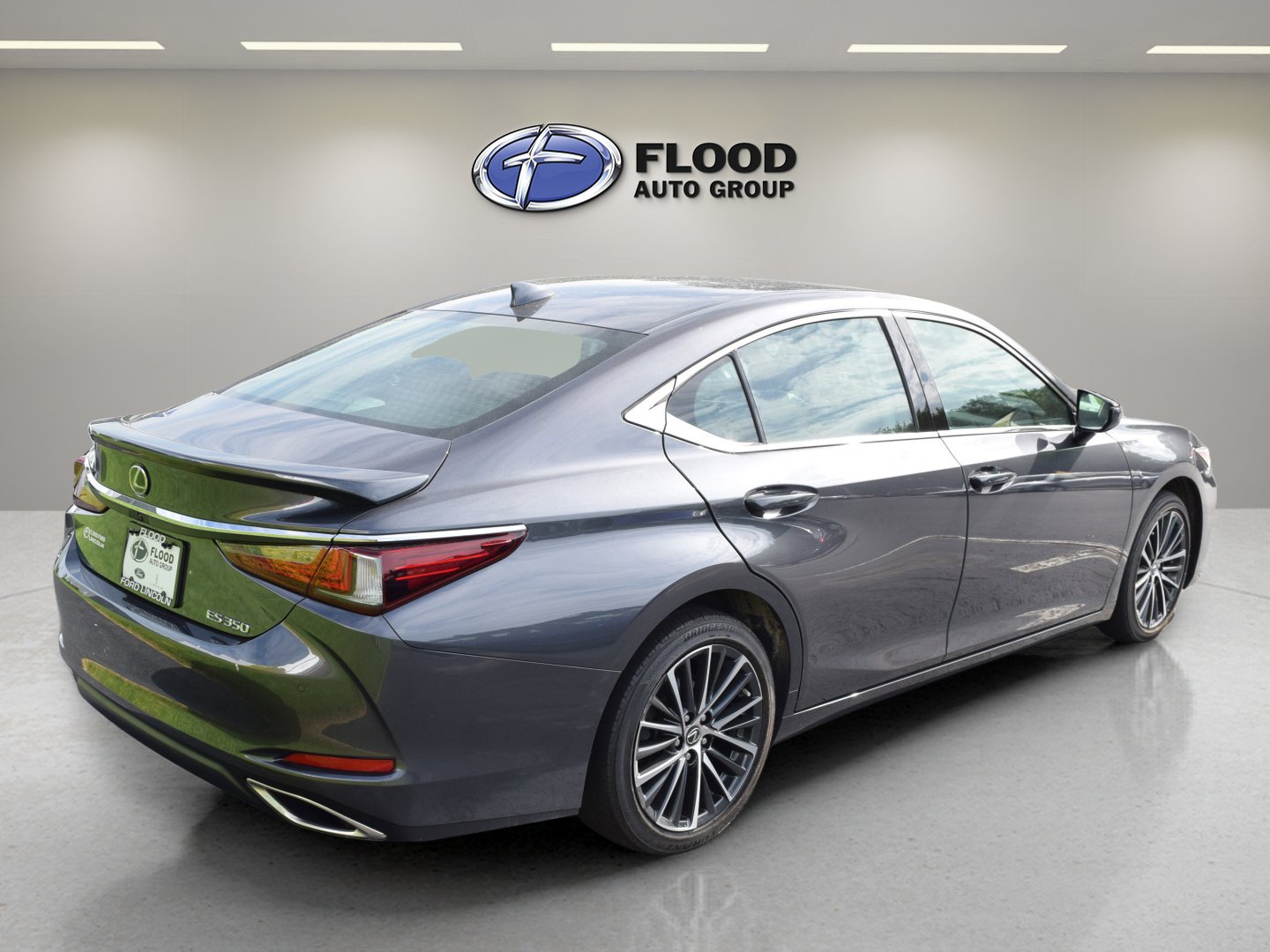 Used 2023 Lexus ES 350 w/ Premium Package FWD image 4