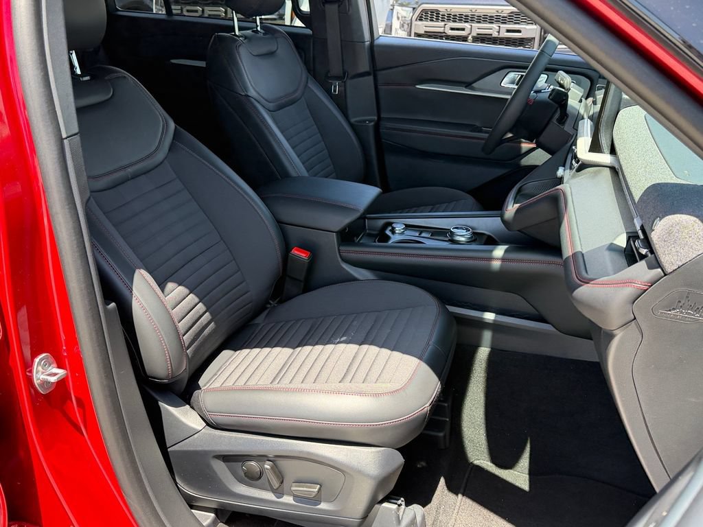 Certified 2026 Ford Explorer ST-Line w/ Premium Package RWD image 18