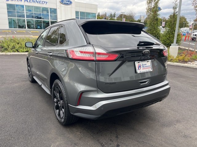 Certified 2022 Ford Edge SE w/ Black Appearance Package image 6