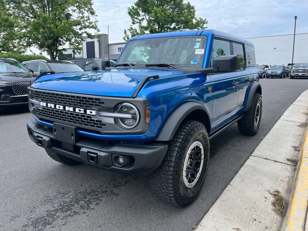 Certified 2025 Ford Bronco Badlands AWD/4WD image 3