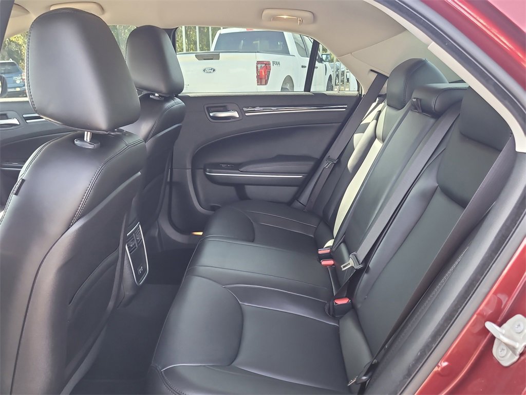 Used 2023 Chrysler 300 Touring L image 11