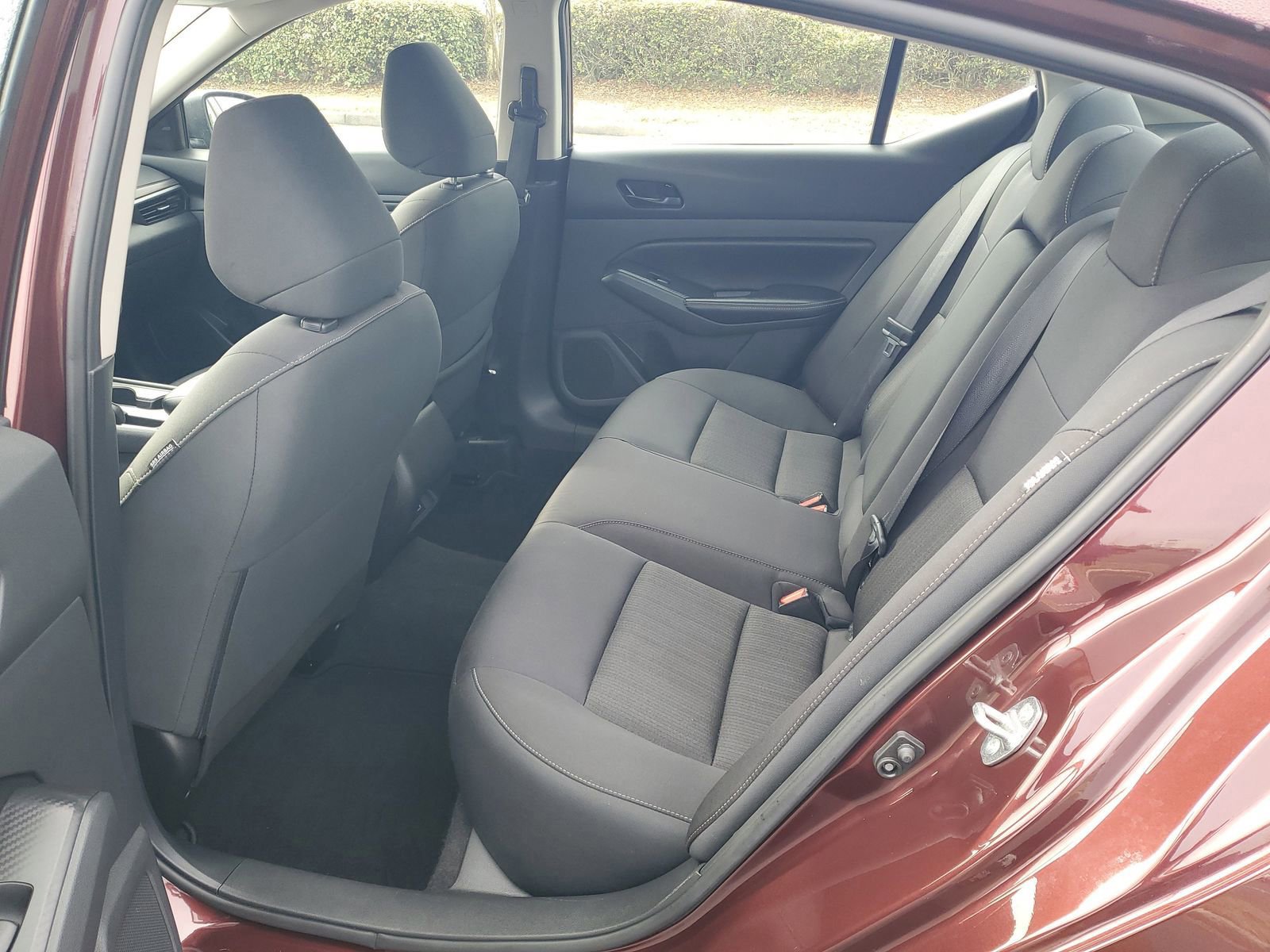 Used 2025 Nissan Altima 2.5 SV image 10