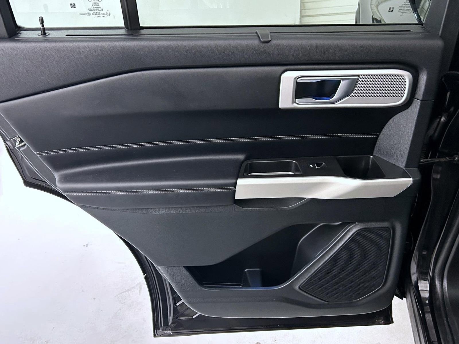 Certified 2021 Ford Explorer Limited w/ Equipment Group 301A image 22