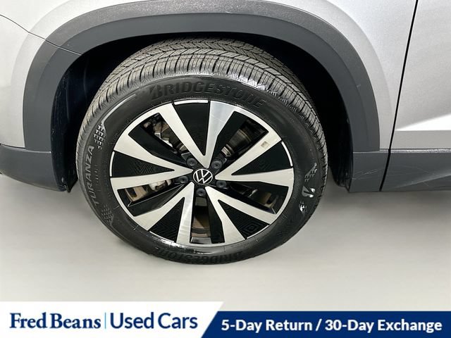 Used 2023 Volkswagen Taos SE w/ Panoramic Sunroof Package AWD/4WD image 34