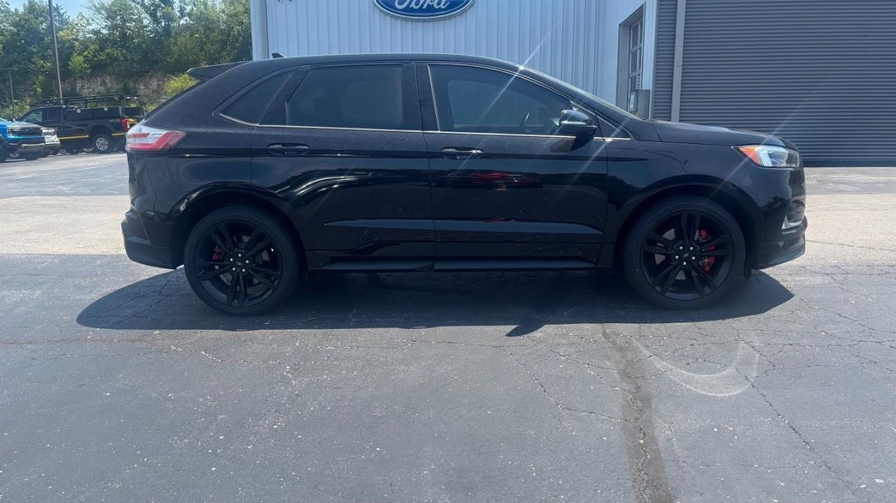 Certified 2024 Ford Edge ST w/ Equipment Group 401A AWD/4WD image 2