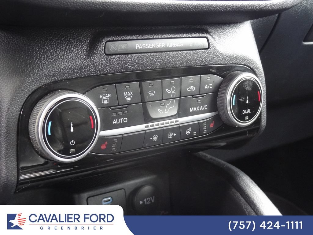 Certified 2022 Ford Escape SEL w/ Technology Package AWD/4WD image 10