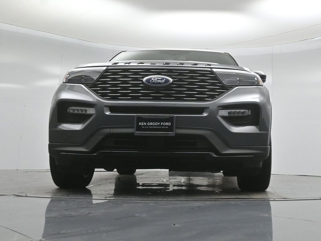 Certified 2024 Ford Explorer ST-Line w/ Class IV Trailer Tow Package RWD image 41