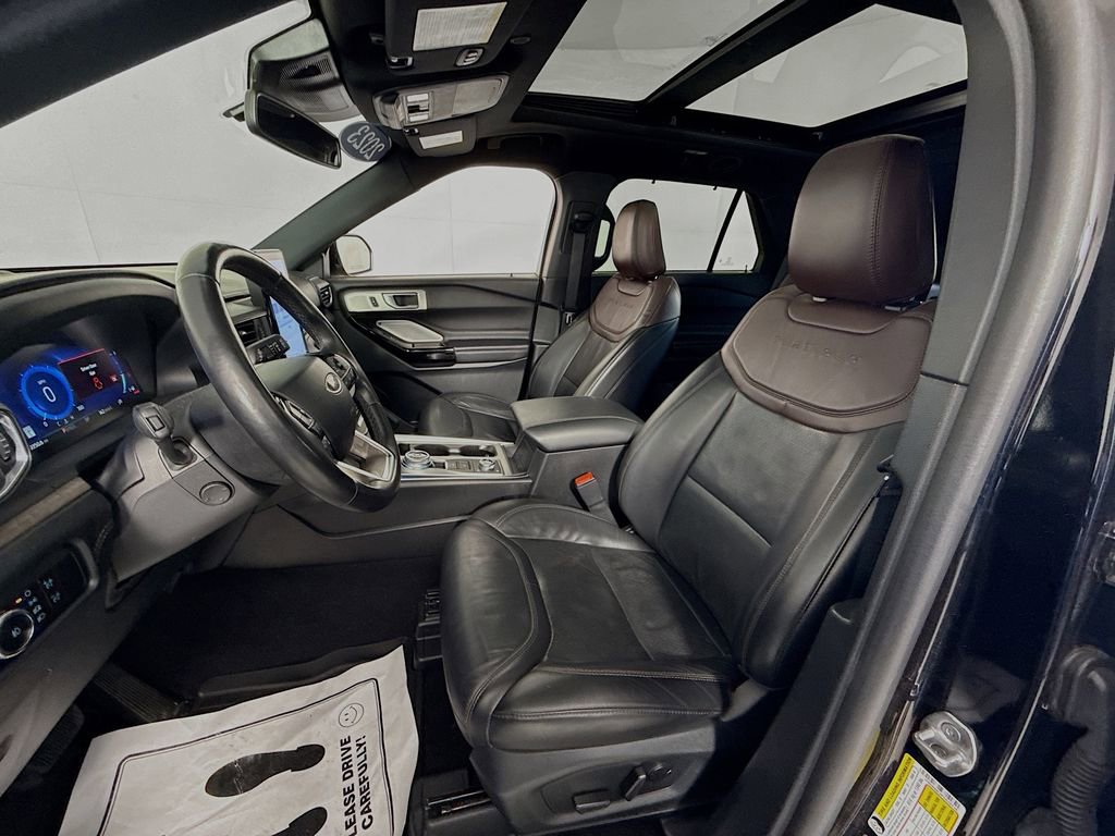 Certified 2023 Ford Explorer Platinum w/ Technology Package AWD/4WD image 22