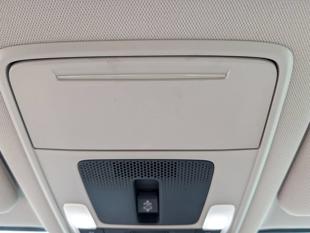 Used 2025 Honda CR-V EX-L image 17