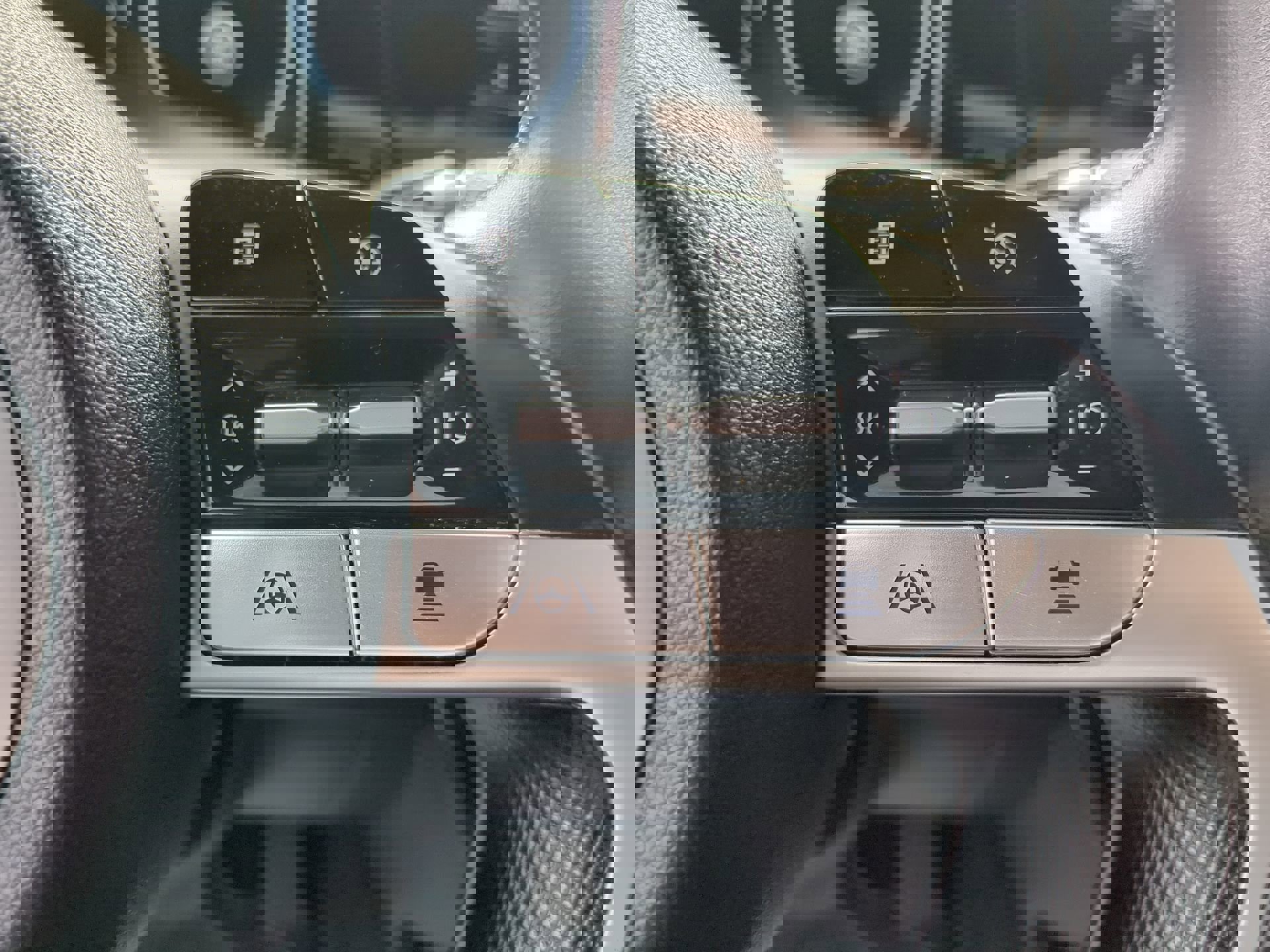 Used 2021 Hyundai Elantra SEL w/ Convenience Package image 55