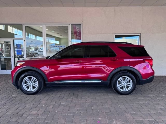 Certified 2024 Ford Explorer XLT RWD image 2