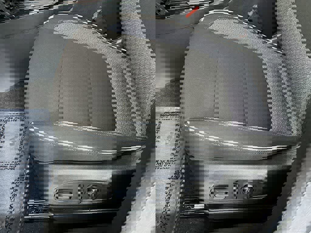 Used 2023 Chevrolet TrailBlazer LT w/ Convenience Package image 29