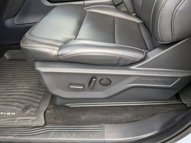 Certified 2025 Ford Expedition Platinum AWD/4WD image 25