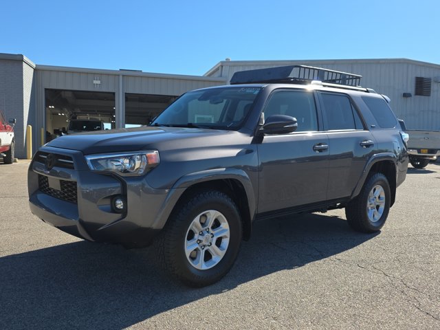 Used 2022 Toyota 4Runner SR5 Premium w/ Moonroof Package AWD/4WD image 7