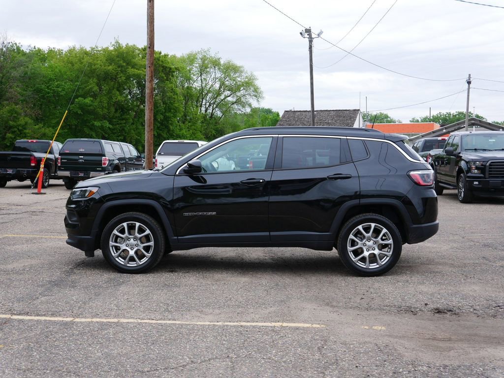 Used 2022 Jeep Compass Latitude AWD/4WD image 5