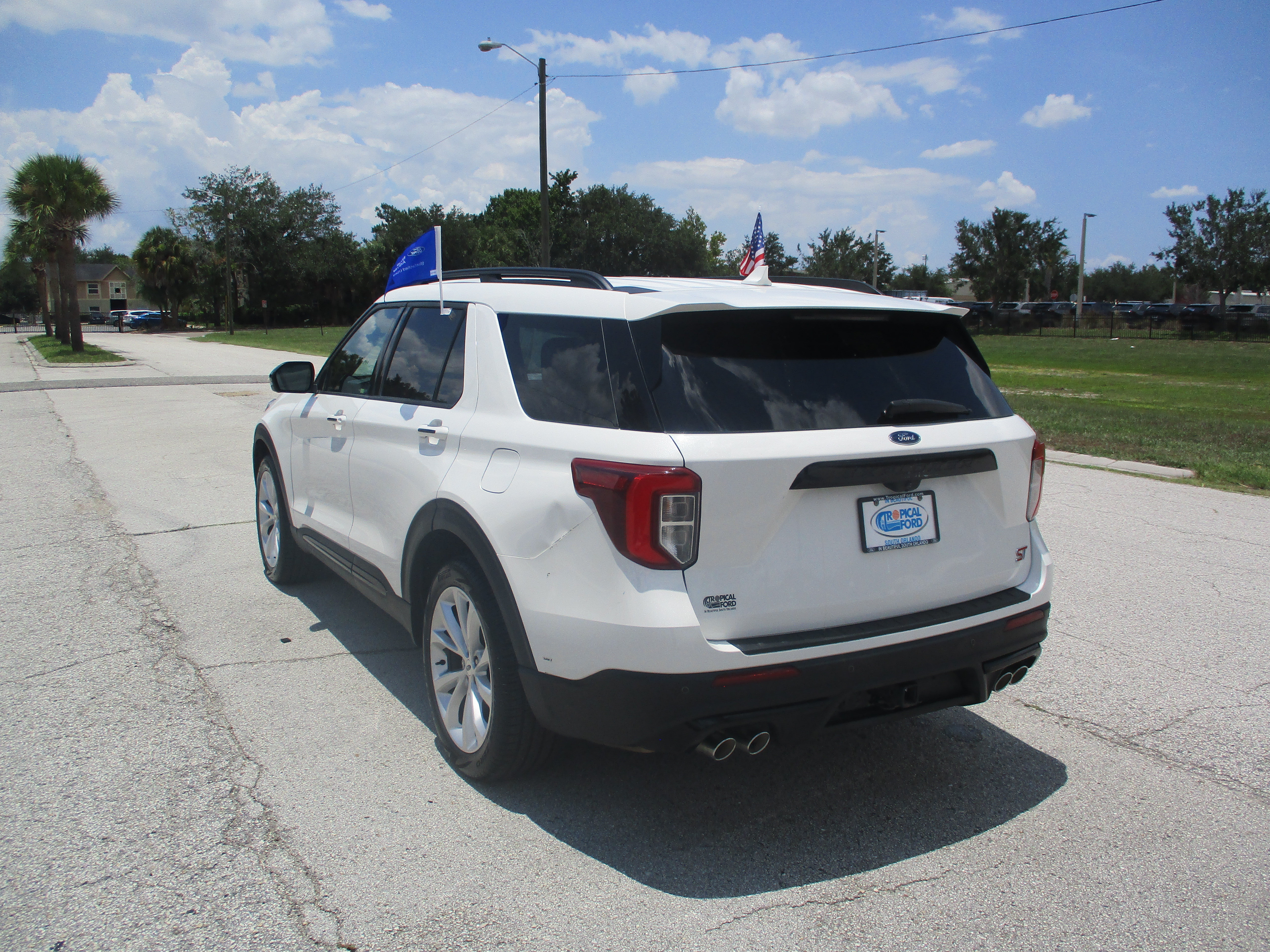 Certified 2022 Ford Explorer ST w/ Equipment Group 401A AWD/4WD image 5