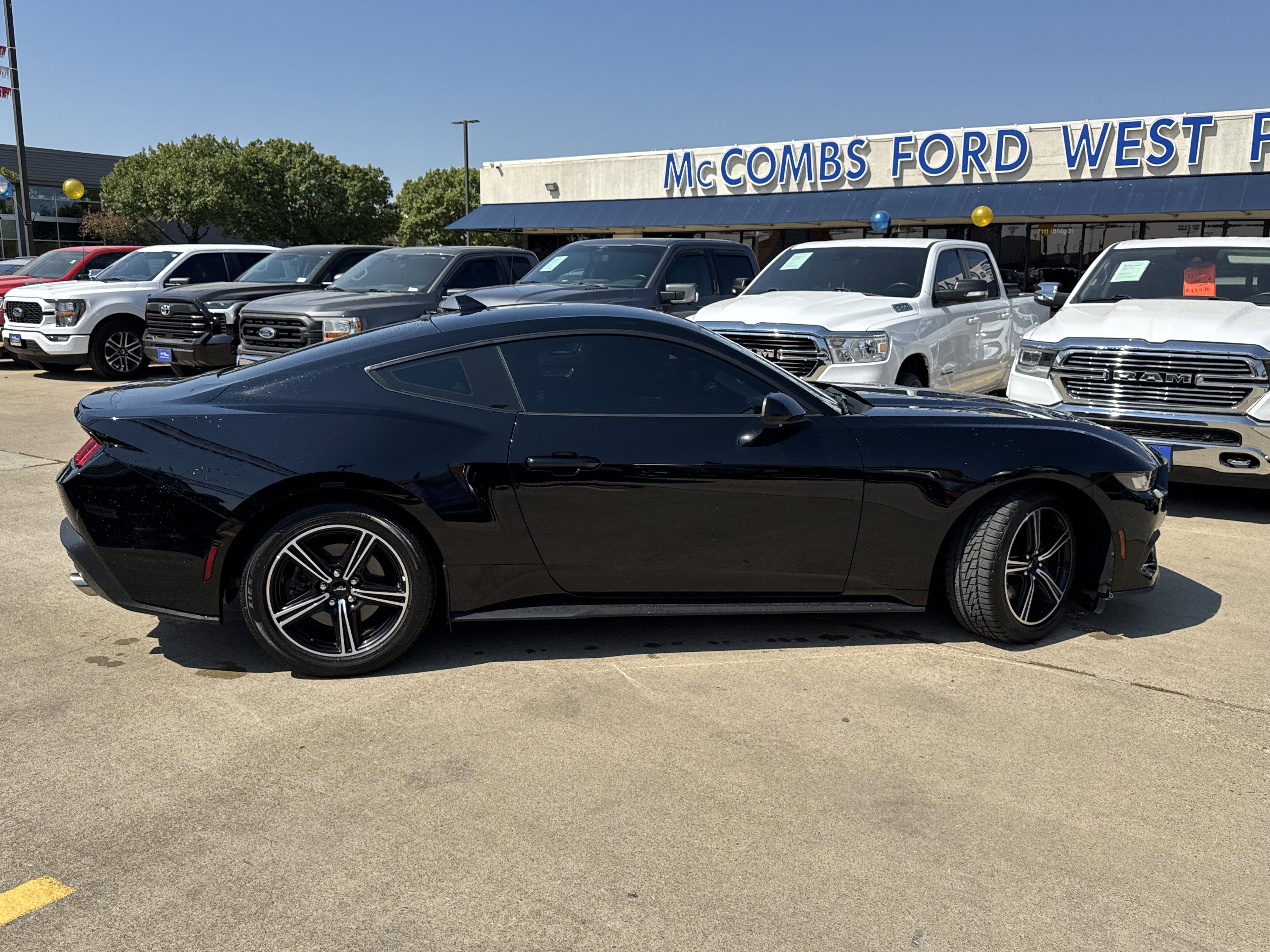 Certified 2024 Ford Mustang Coupe image 4