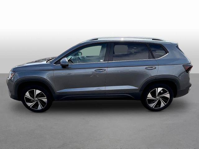 Used 2025 Volkswagen Taos SE AWD/4WD image 4