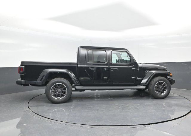 Used 2022 Jeep Gladiator Overland w/ Popular Equipment Package AWD/4WD image 3