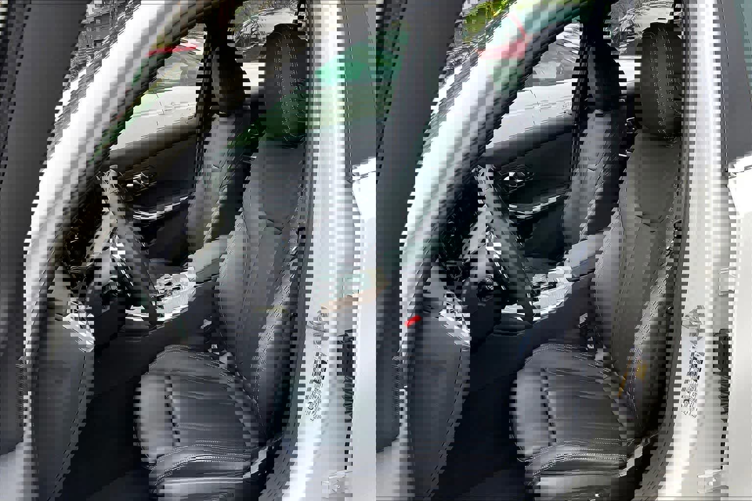 Used 2025 BMW 330i Sedan image 13