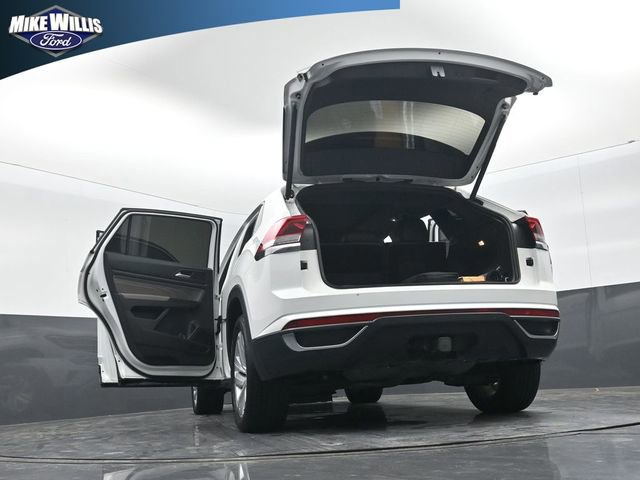 Used 2023 Volkswagen Atlas Cross Sport SE w/ Panoramic Sunroof Package image 30