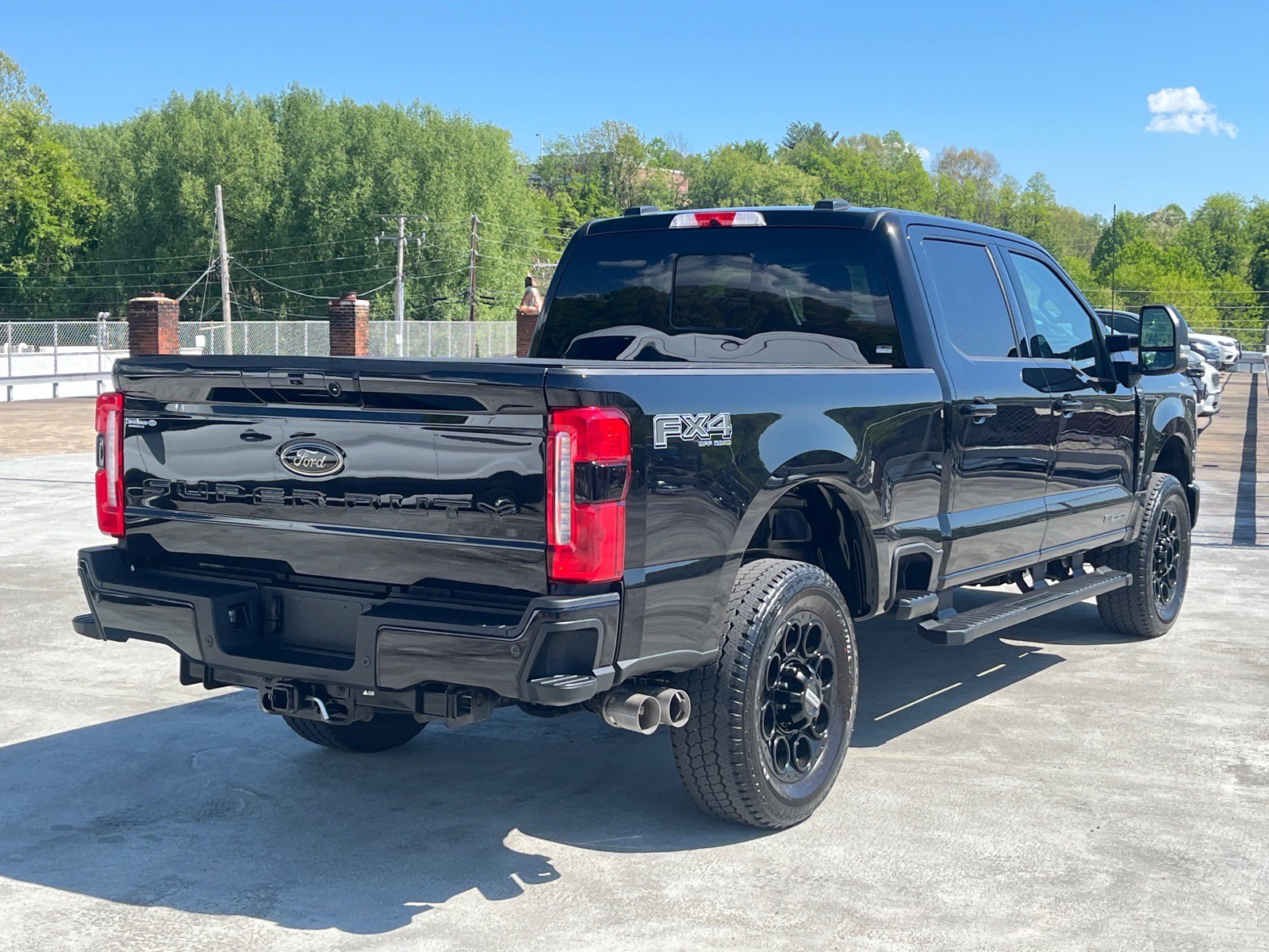 Certified 2025 Ford F350 Lariat w/ Lariat Ultimate Package AWD/4WD image 3