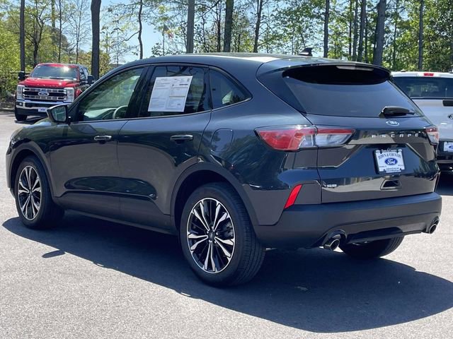 Certified 2022 Ford Escape SE w/ SE Sport Appearance Package image 3