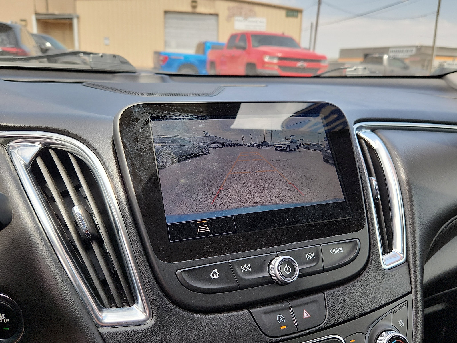 Used 2024 Chevrolet Malibu LT FWD image 11