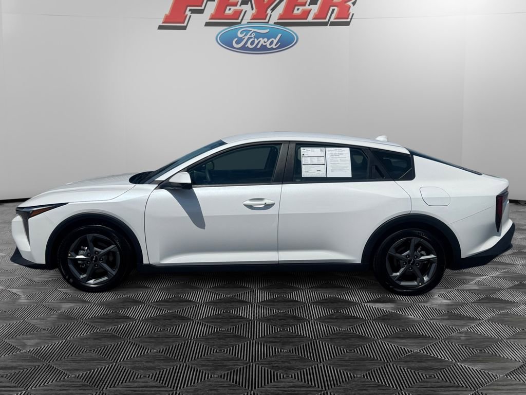Used 2025 Kia K4 FWD image 2