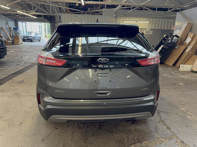 Certified 2023 Ford Edge SEL w/ Convenience Package AWD/4WD image 4
