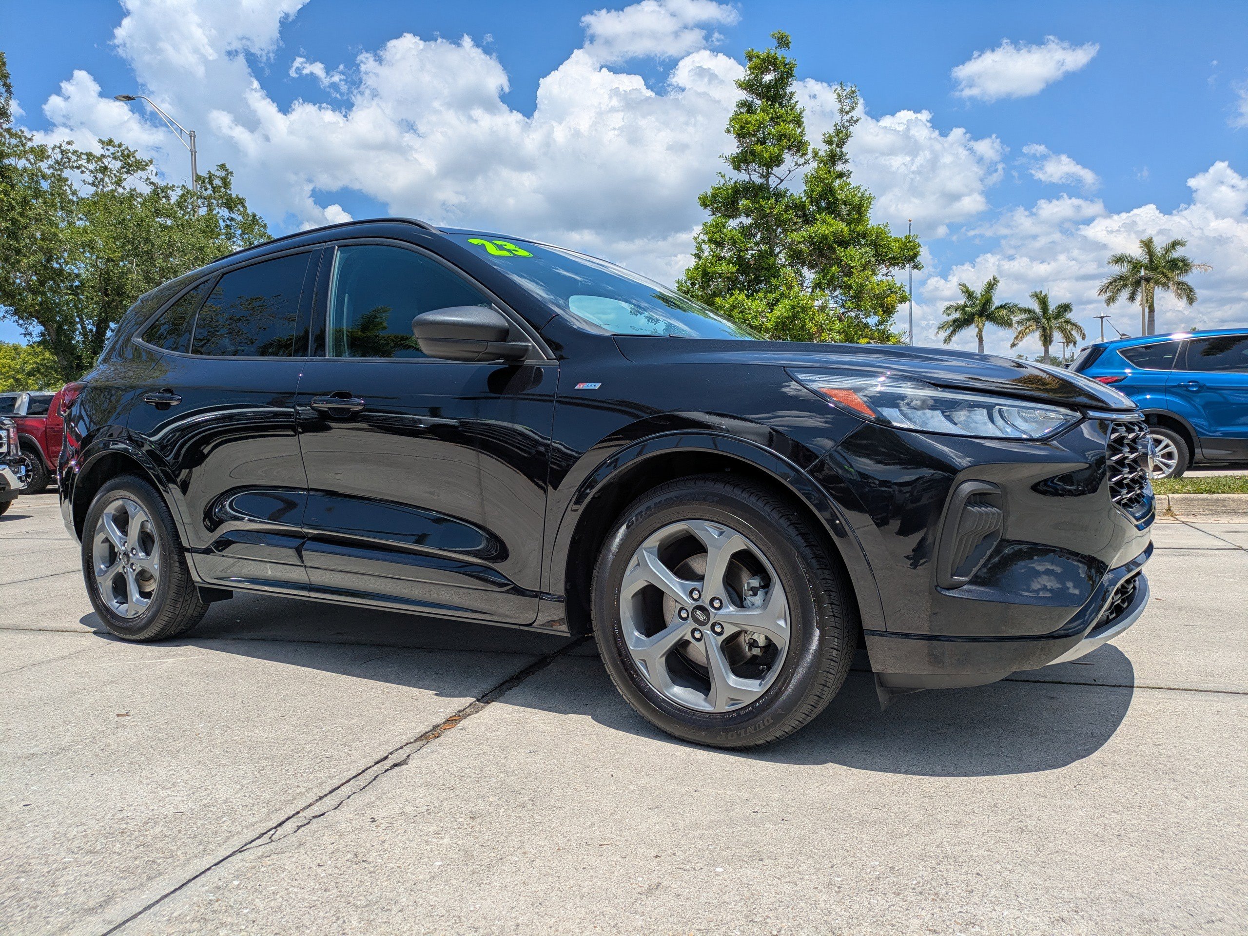 Certified 2023 Ford Escape ST-Line w/ Tech Pack #1 FWD image 2