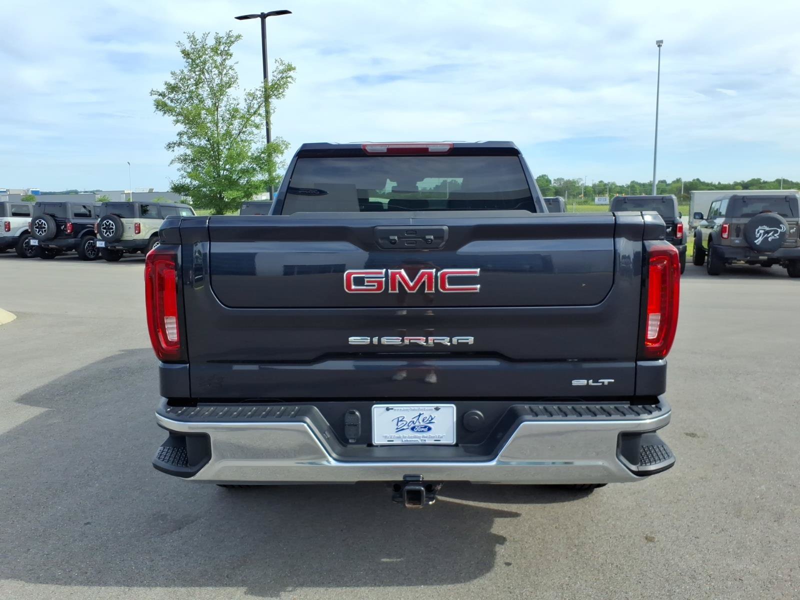 Used 2025 GMC Sierra 1500 SLT AWD/4WD image 4