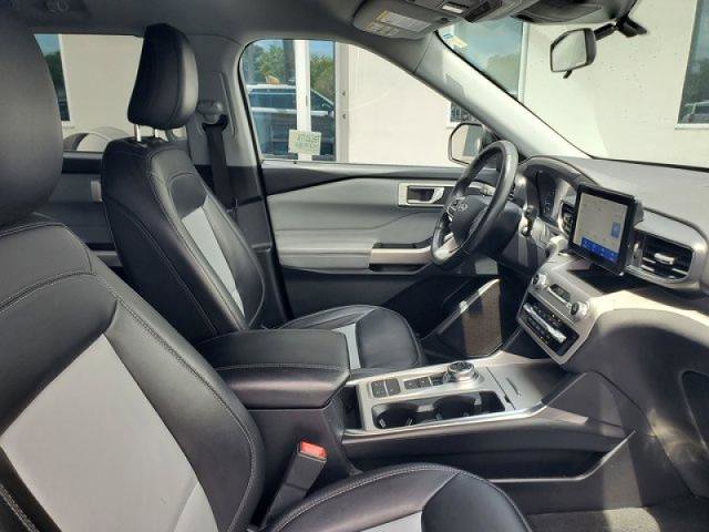 Certified 2023 Ford Explorer XLT w/ Equipment Group 202A RWD image 36