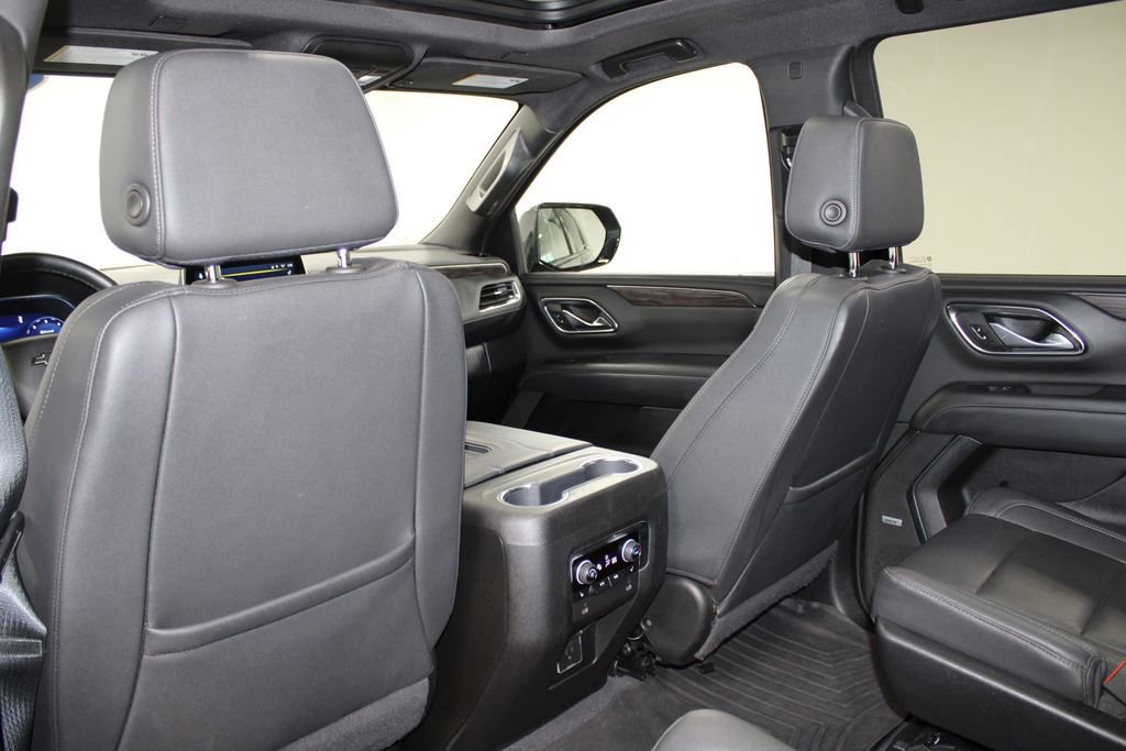 Used 2023 Chevrolet Suburban Z71 w/ Luxury Package image 30