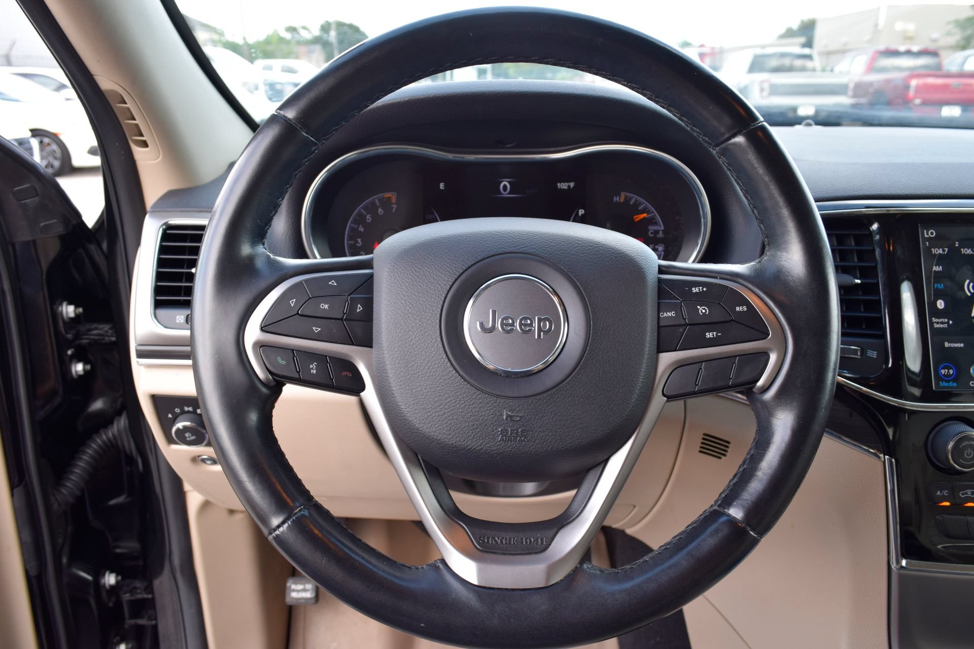 Used 2020 Jeep Grand Cherokee Limited AWD/4WD image 6