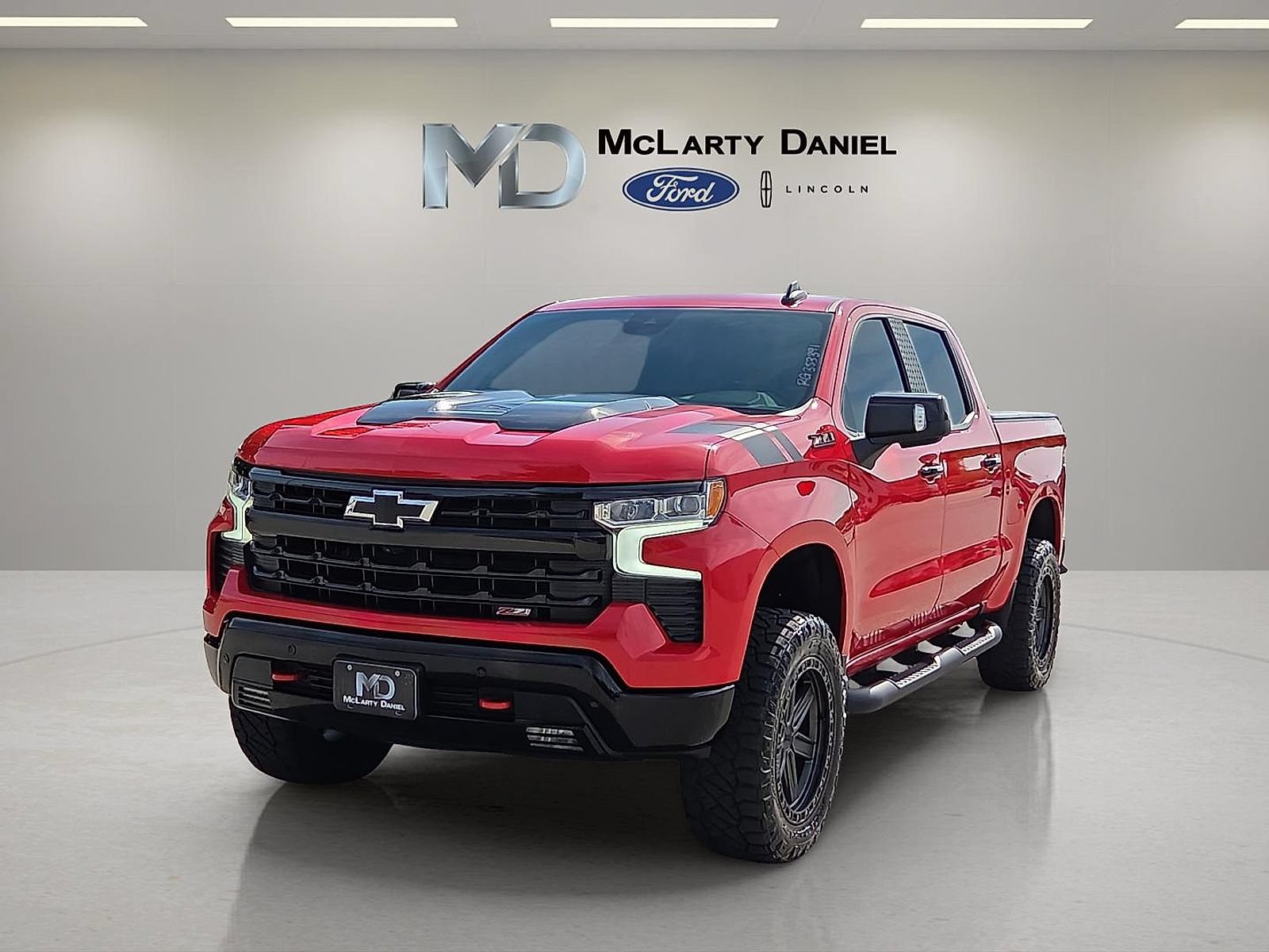 Used 2024 Chevrolet Silverado 1500 LT Trail Boss w/ LT Trail Boss Premium Package AWD/4WD video 2