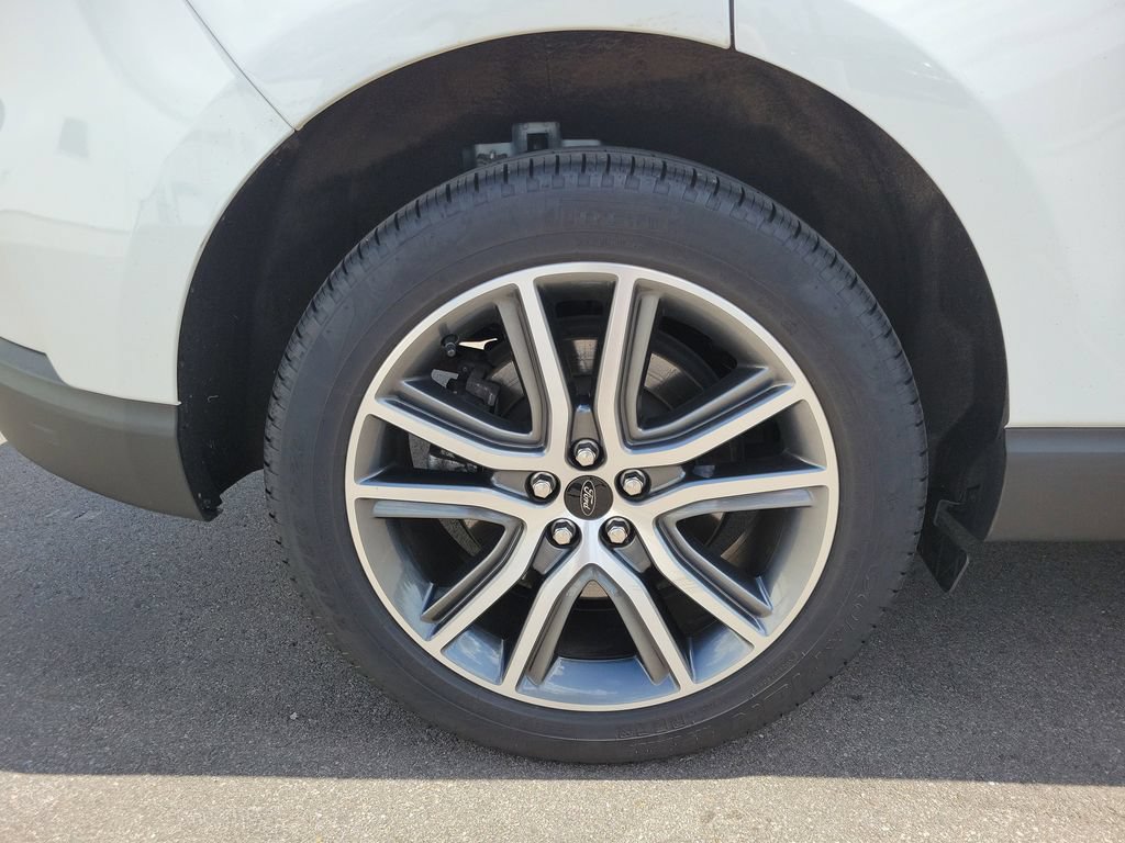 Certified 2024 Ford Edge Titanium w/ Equipment Group 301A AWD/4WD image 5