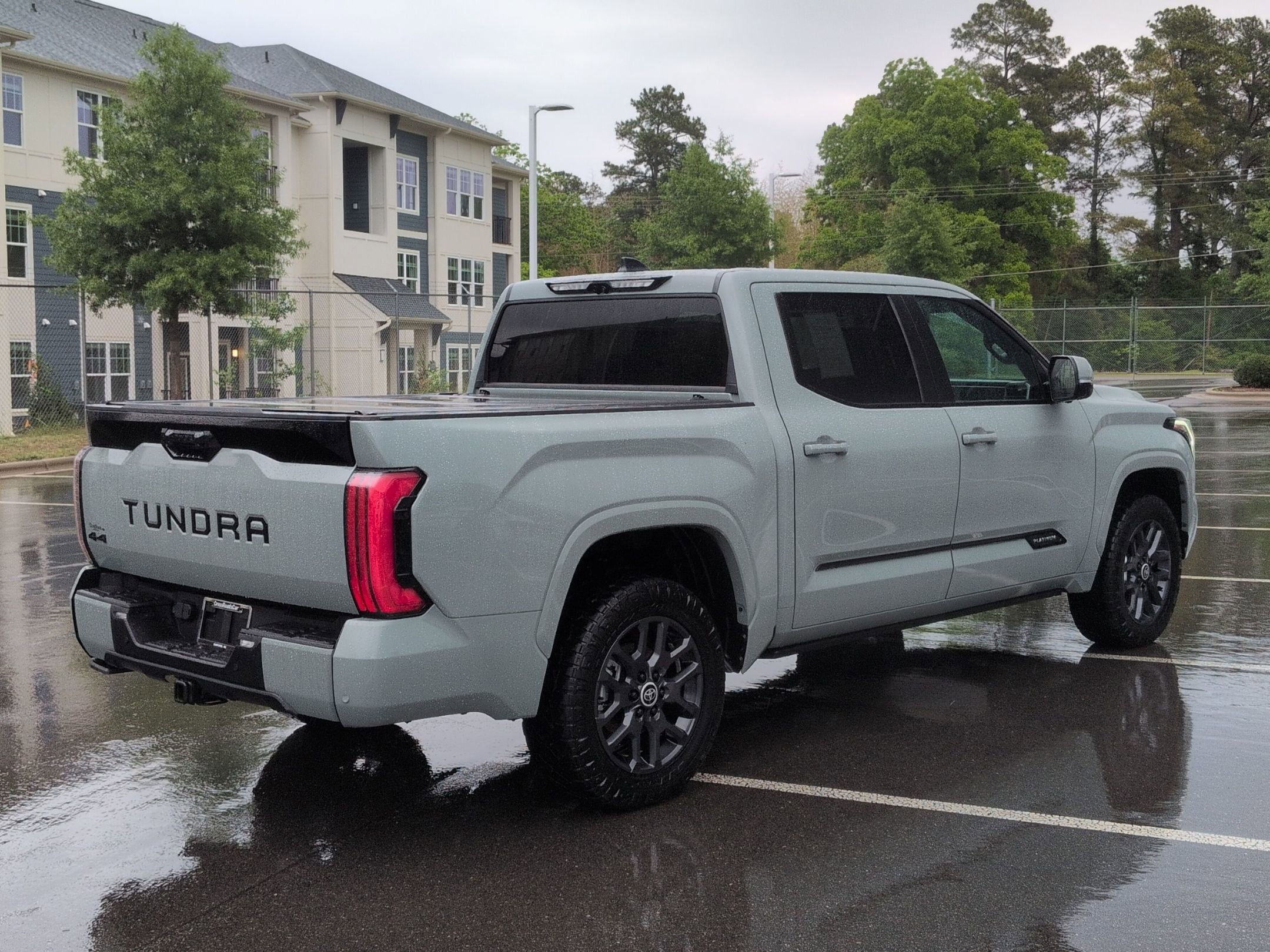 Used 2024 Toyota Tundra Platinum AWD/4WD image 4