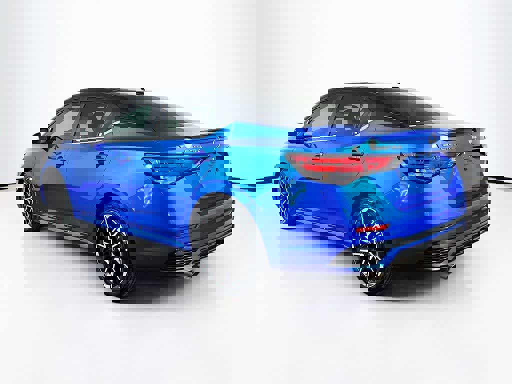 Used 2025 Nissan Sentra SR w/ SR Premium Package image 3