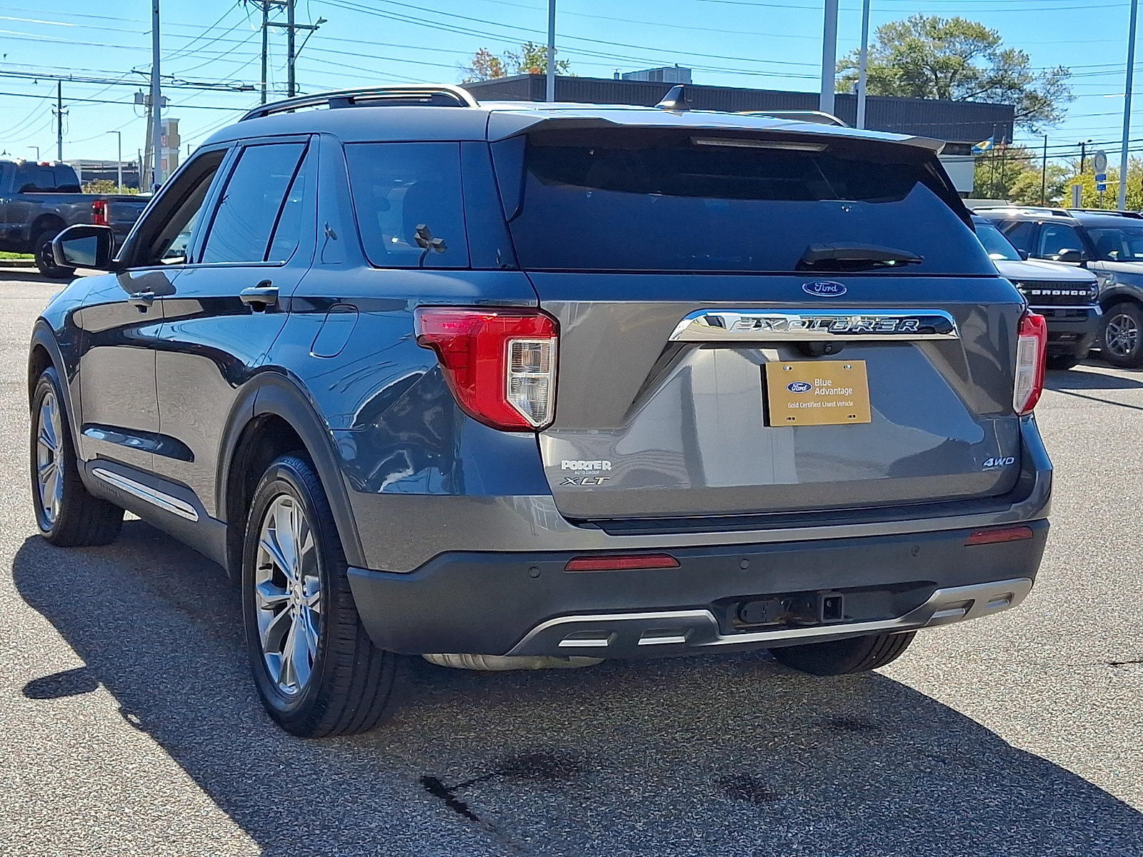Certified 2023 Ford Explorer XLT w/ Equipment Group 202A AWD/4WD image 8
