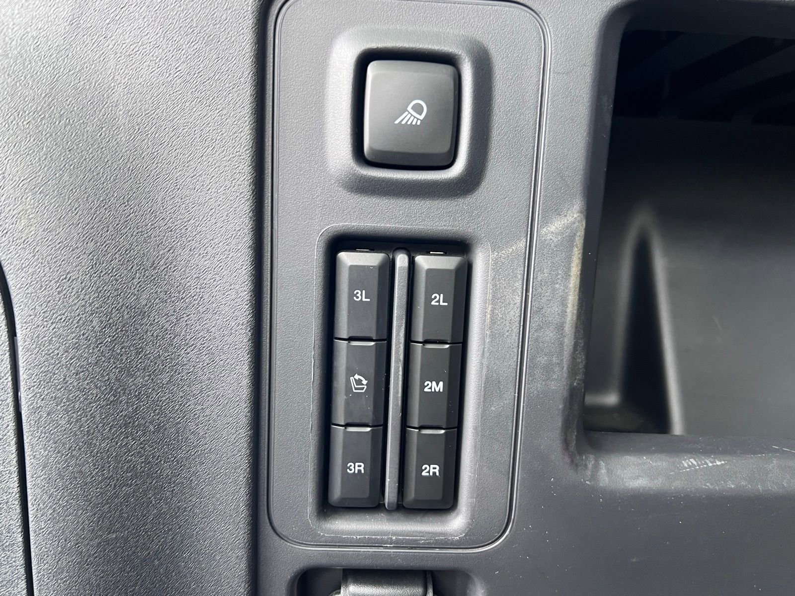 Certified 2025 Ford Expedition Platinum AWD/4WD image 15
