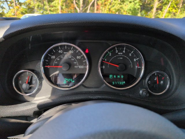 Used 2018 Jeep Wrangler Unlimited Sport S AWD/4WD image 34