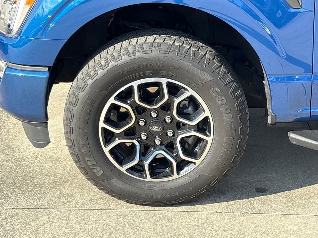 Certified 2022 Ford F150 XLT w/ Equipment Group 302A High image 13