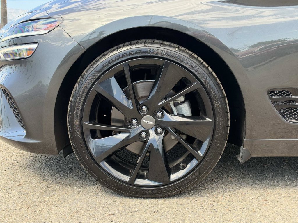 Used 2023 Genesis G70 2.0T w/ Sport Prestige Package RWD image 29