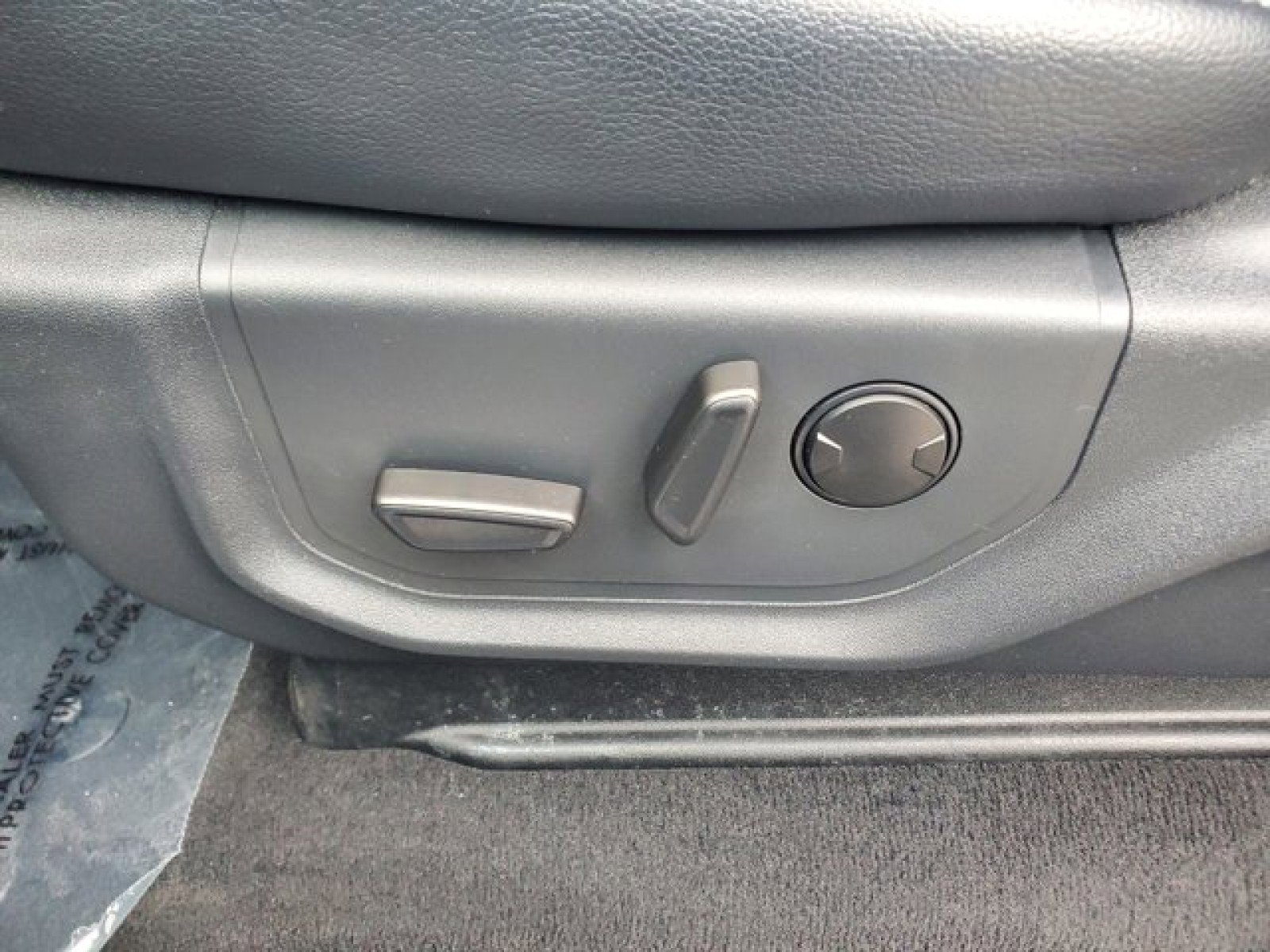 Certified 2022 Ford F250 Lariat w/ Tremor Off-Road Package image 11