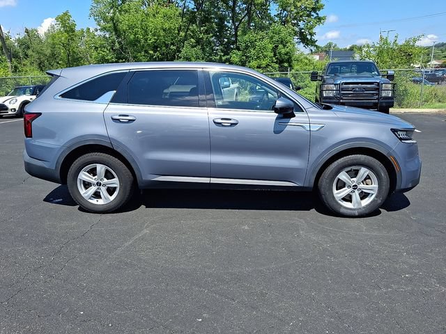 Used 2022 Kia Sorento LX FWD image 15