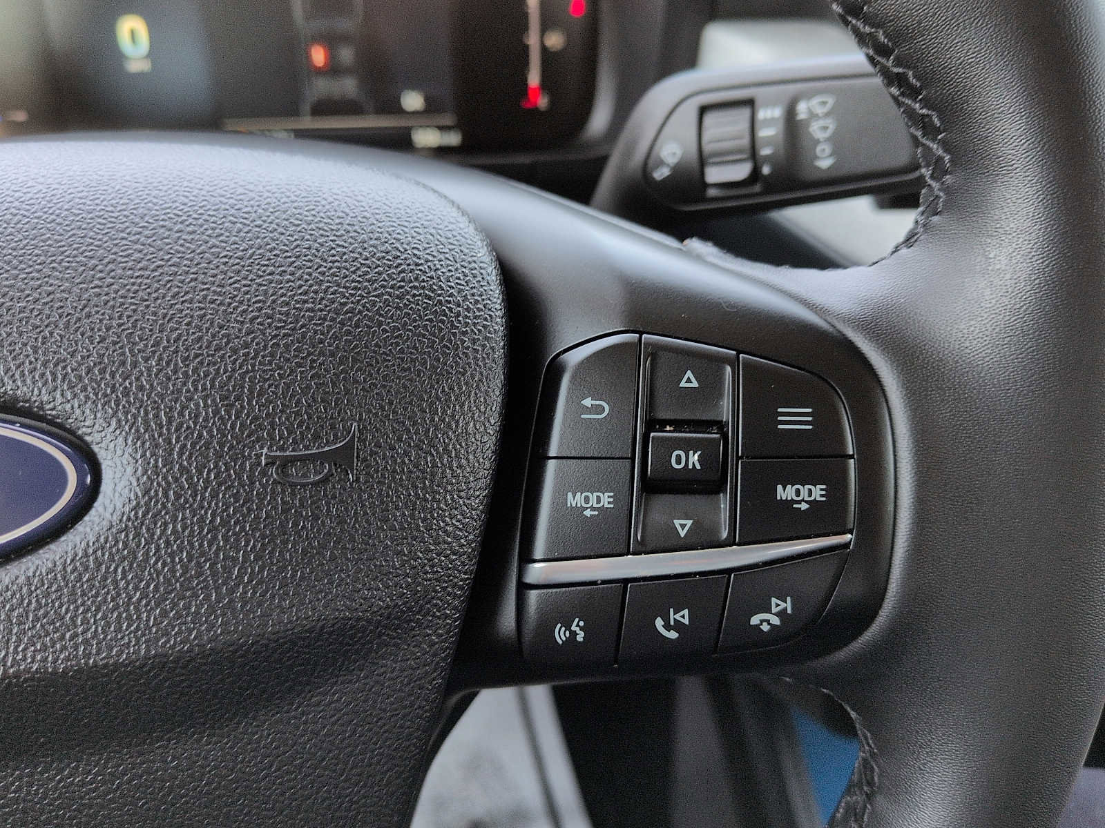 Certified 2025 Ford Maverick XLT w/ XLT Luxury Package FWD image 19