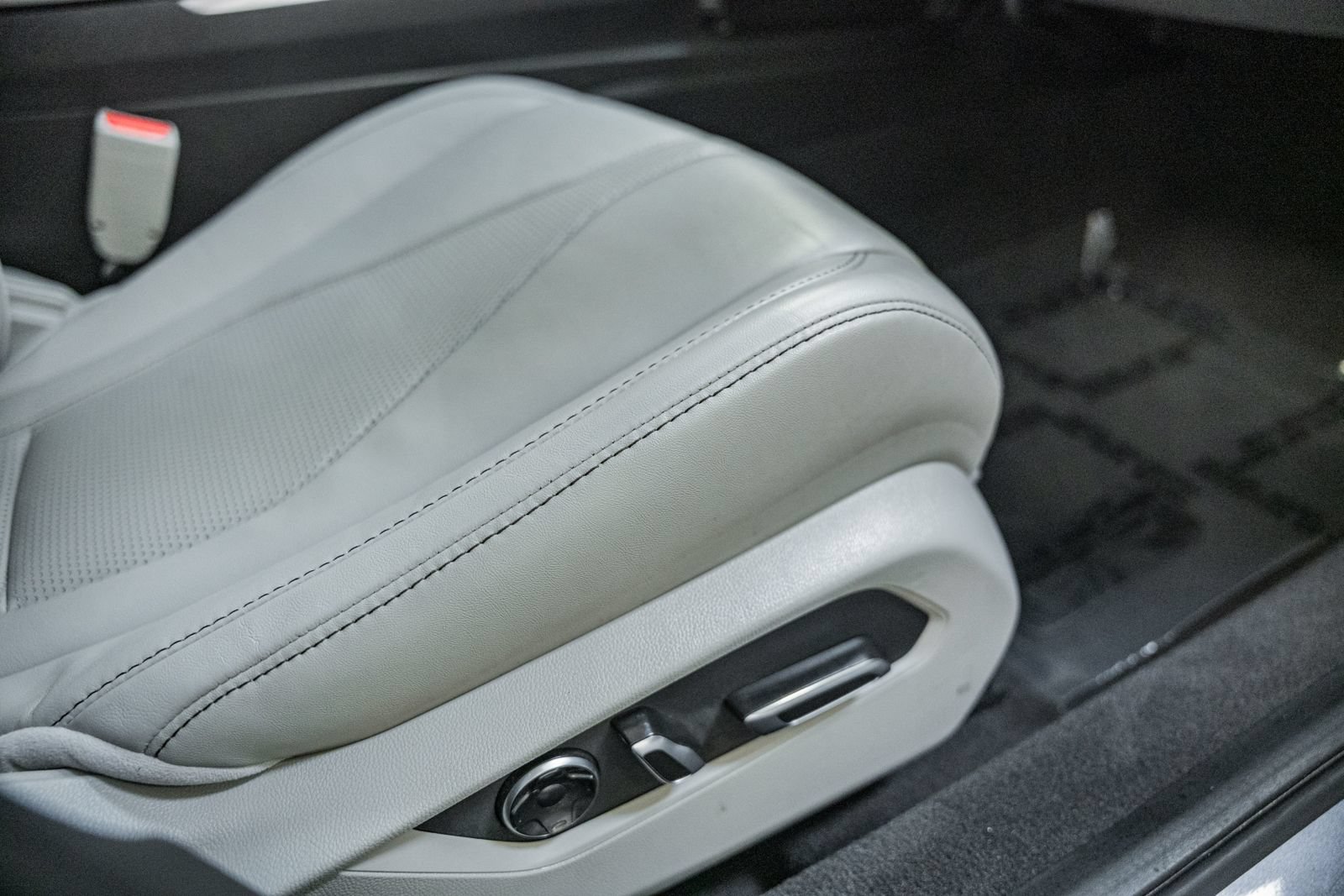 Used 2021 Acura TLX w/ Technology Package FWD image 37